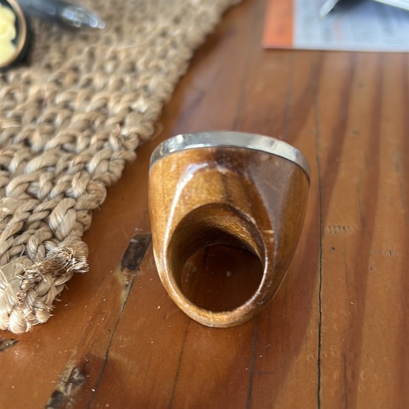 Italian Cameo wood ring - Picture 4 of 6